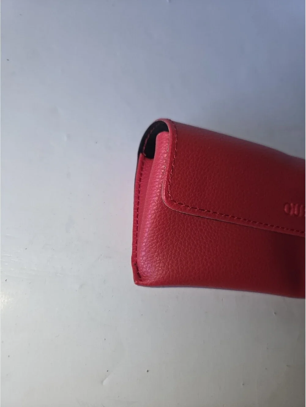 GUESS Red Eyeglass Sunglass Case Soft Case Pebbled Faux Leather SG2